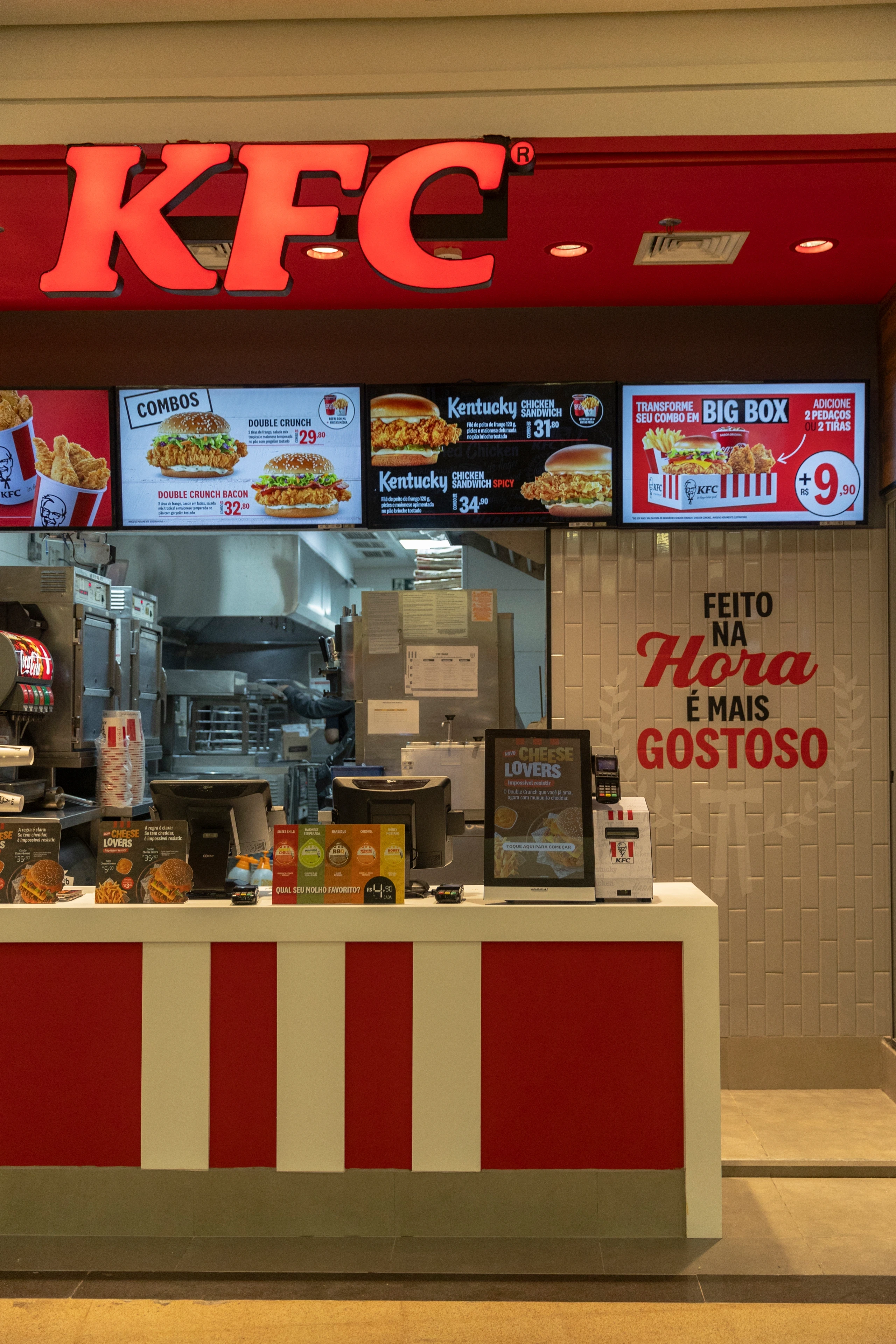 KFC WEST PLAZA - Foto 4